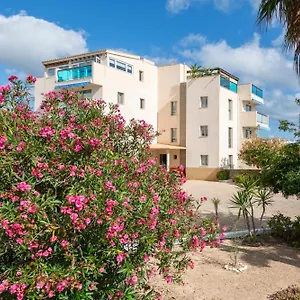 Catalina Apartahotel